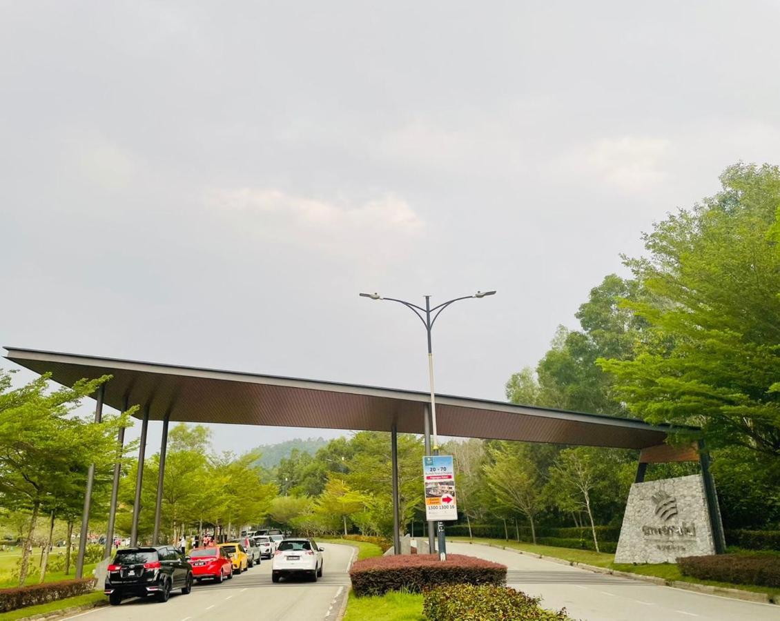 Free Wi-fi 100mbps I Emerald Cove Rumah liburan Rawang